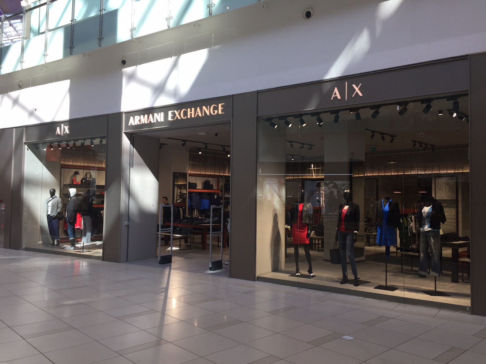 У торговому центрі авіапарку відкрився монобрендовий магазин ARMANI EXCHANGE