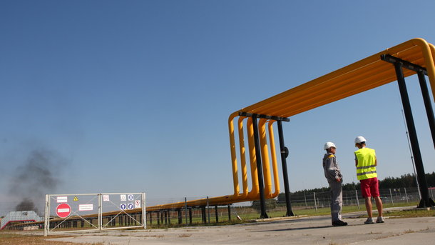 24 квітня 2018, 15:49 Переглядів:   ДТЕК Нафтогаз став першою компанією в Україні, яка почала застосовувати сучасні технології петрофізіческого моделювання вуглеводневих резервуарів на базі спеціалізованих програмних продуктів Interactive Petrophysics (IP)
