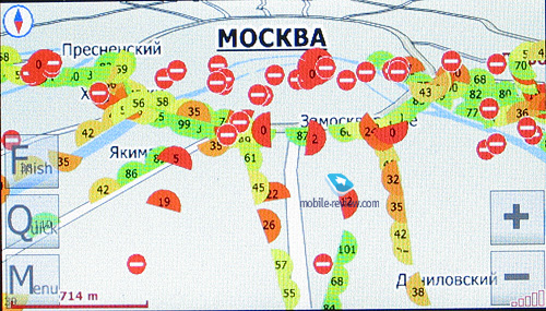 На карті інформація про пробки відображається у вигляді іконок різного кольору зі значеннями швидкості на даному відрізку дороги