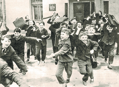 Журналіст АП згадав, як збирався до школи радянський школяр