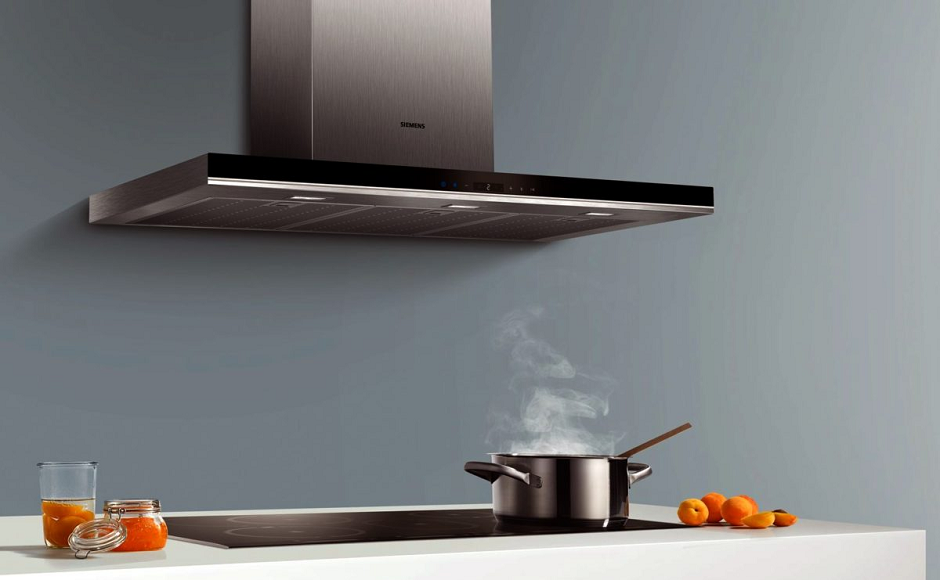 За оптимальний мікроклімат на кухні відповідає такий необхідний прилад, як кухонна витяжка