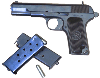 Травматичний пістолет «Лідер» випускався з 2005 року Вятско-Полянським машинобудівним заводом «Молот» на базі бойового пістолета ТТ з індексом ВПО-501