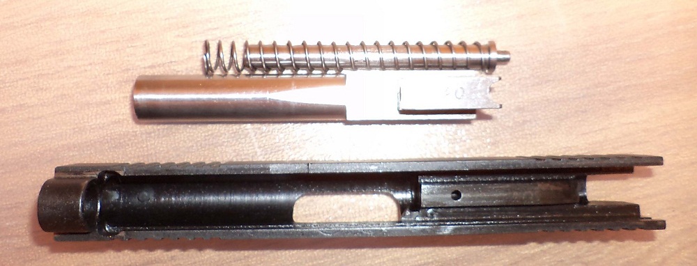 При цьому варіант ТТК калібру 9 × 19 буде працювати за схемою з коротким ходом стовбура, а решта моделі - з вільним затвором