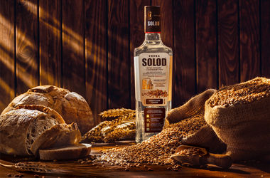 22 грудня 2015, 09:00, Переглядів:   У листопаді на полицях магазинів з'явилася перша в країні солодове горілка з однойменною назвою Solod Vodka