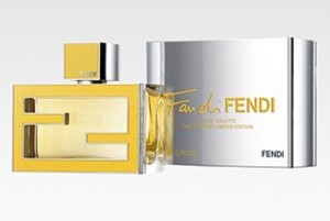 Будинок Fendi представляє обмежений випуск нового парфуму під назвою Fan di Fendi It-Color Eau de Toilette